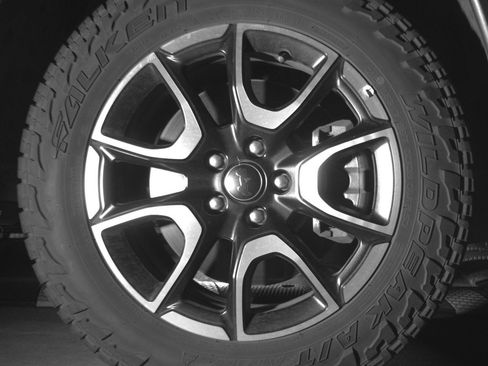 Used 2025 Jeep Compass Trailhawk image 13