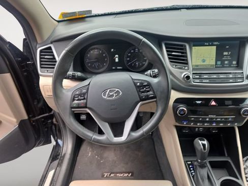 Used 2016 Hyundai Tucson Limited w/ Option Group 03 AWD/4WD image 10