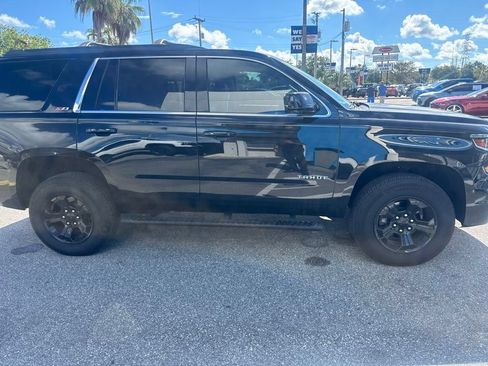 Used 2020 Chevrolet Tahoe LT w/ Luxury Package AWD/4WD image 4