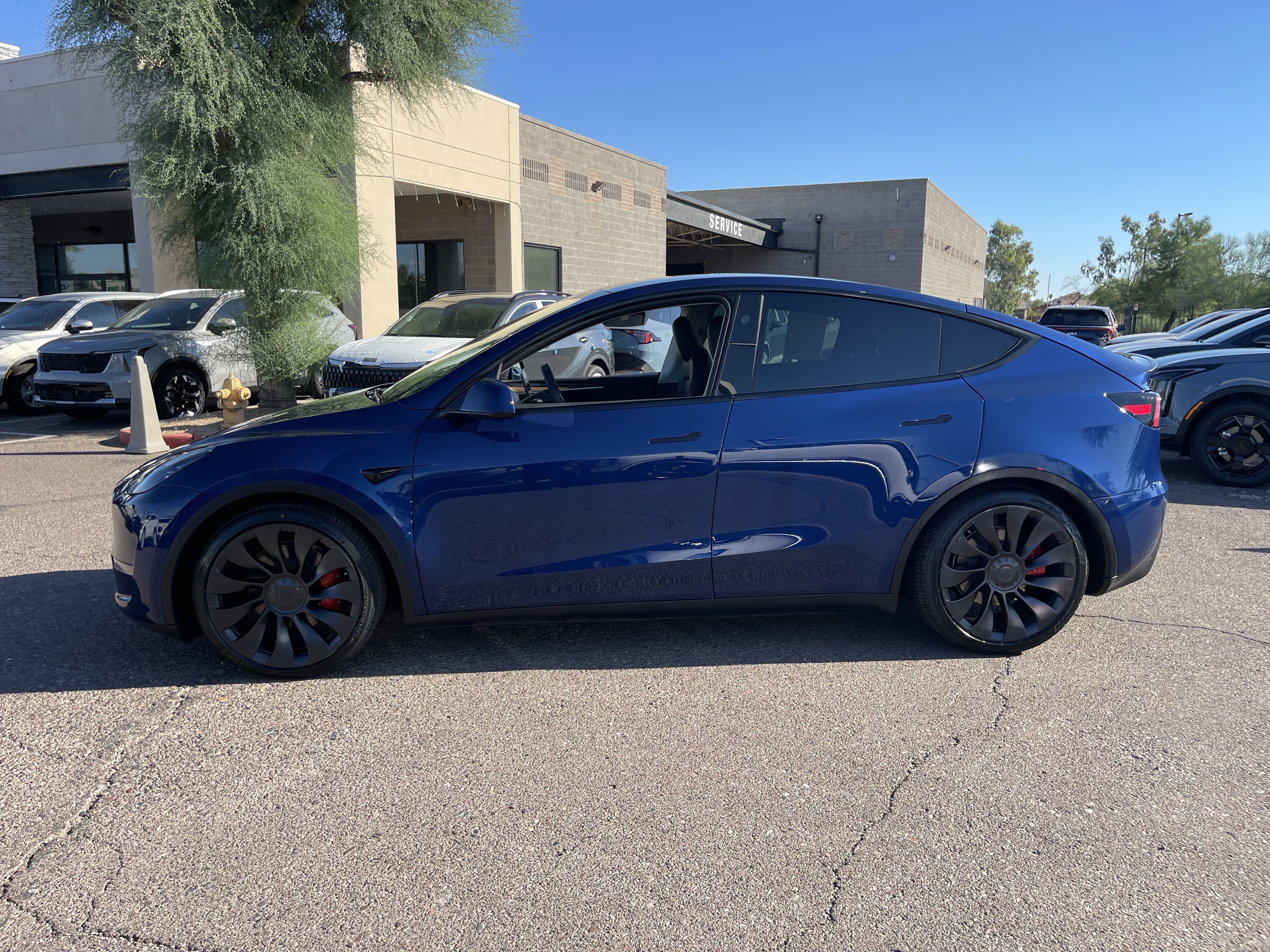 Used 2023 Tesla Model Y Performance AWD/4WD image 6