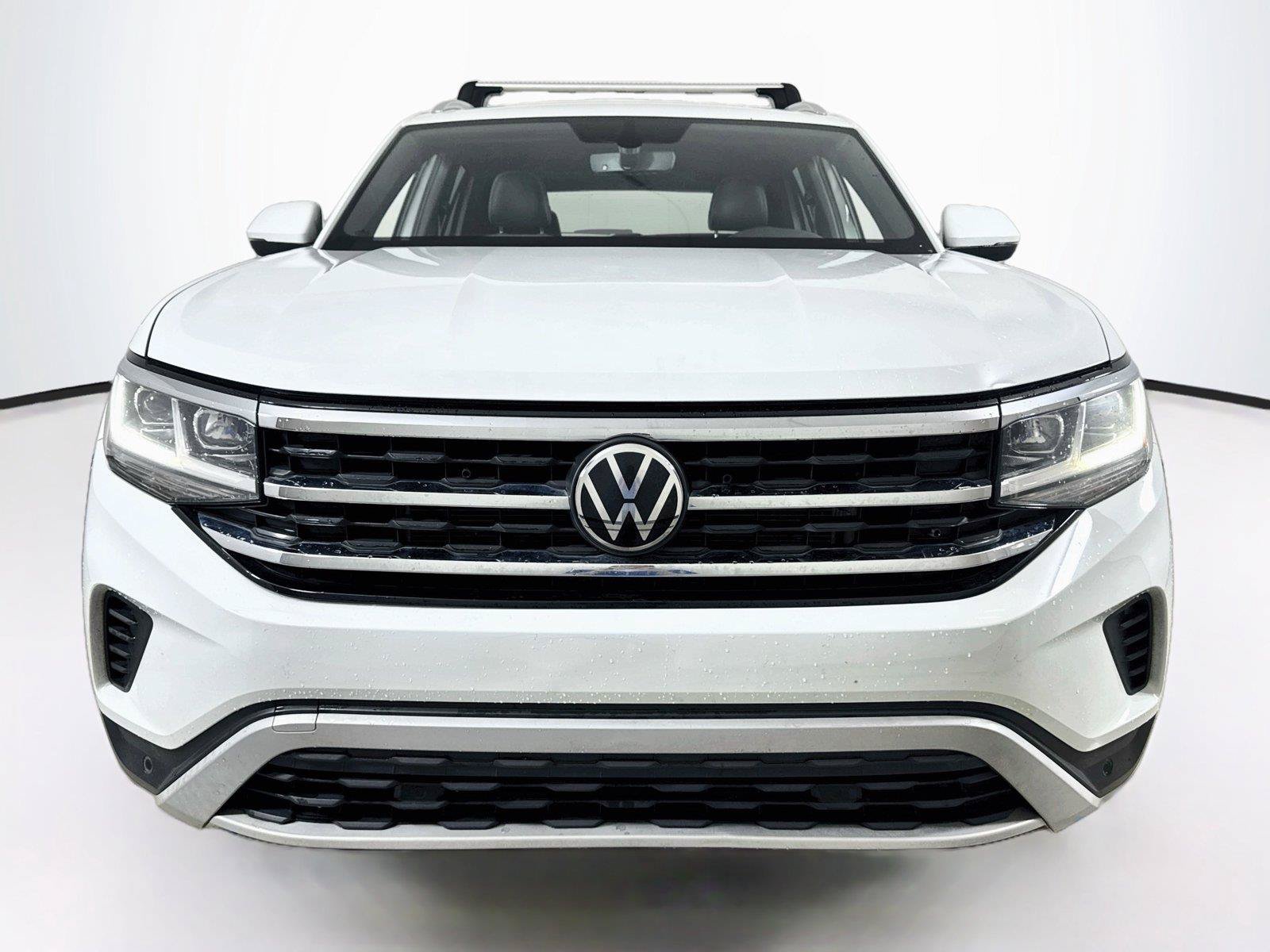 Certified 2023 Volkswagen Atlas Cross Sport SE FWD image 4