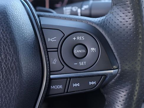 Used 2019 Toyota Avalon XSE image 17