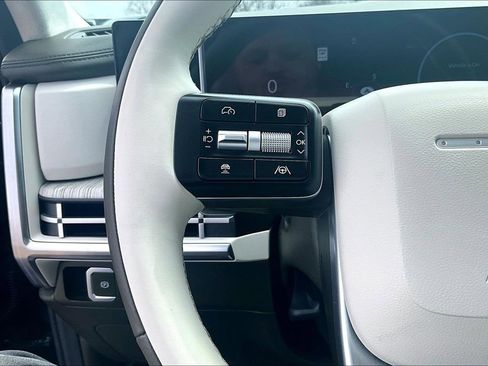 Used 2025 Hyundai Santa Fe Calligraphy image 18