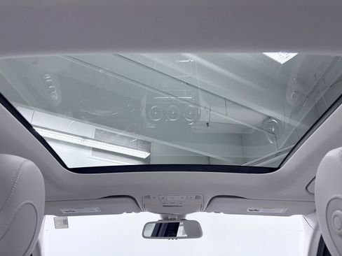 Used 2018 Mercedes-Benz C 300 4MATIC Sedan image 22