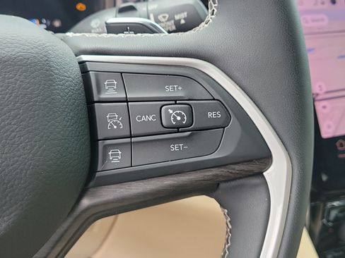 Used 2022 Jeep Grand Cherokee Limited 4xe w/ MOPAR Finishing Package AWD/4WD image 20