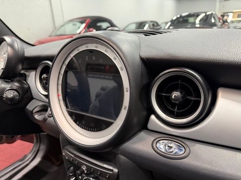 Used 2012 MINI Cooper Convertible image 38