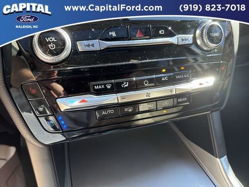 Certified 2023 Ford Explorer Limited w/ Limited Technology Package image 29