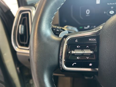 Used 2025 Kia Sorento SX Prestige image 24