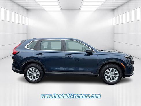 Used 2023 Honda CR-V LX image 2