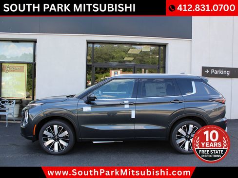 New 2025 Mitsubishi Outlander SEL image 2