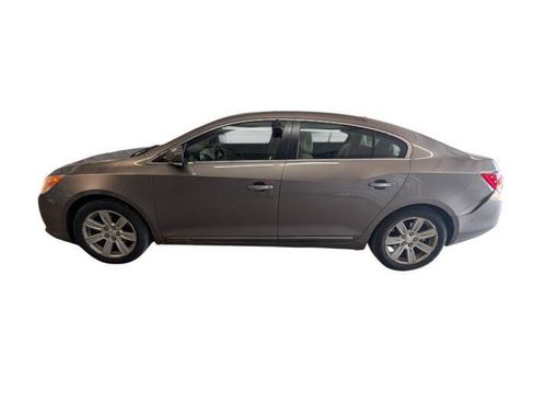 Used 2010 Buick LaCrosse CXL FWD image 2