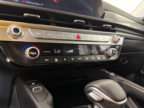 Used 2025 Kia Telluride S FWD image 30