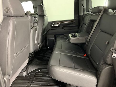 Used 2025 GMC Sierra 3500 SLT AWD/4WD image 19