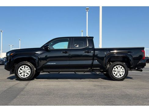 Used 2026 Toyota Tacoma SR5 AWD/4WD image 7
