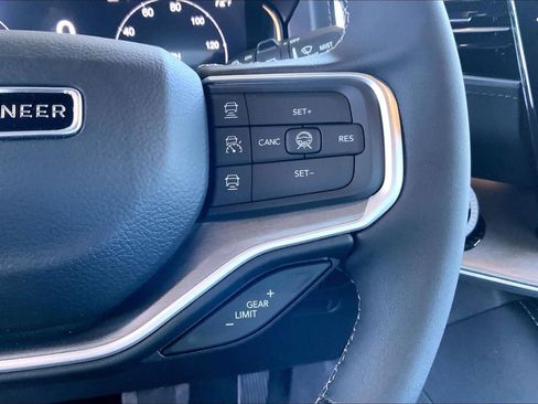 New 2026 Jeep Grand Wagoneer Limited AWD/4WD image 16