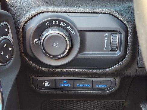 Used 2023 Jeep Wrangler Unlimited Sahara w/ Cold Weather Group image 21