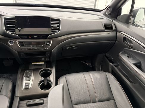 Used 2023 Honda Passport TrailSport image 30