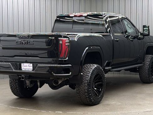 Used 2026 GMC Sierra 2500 AT4 w/ AT4 Premium Plus Package image 5