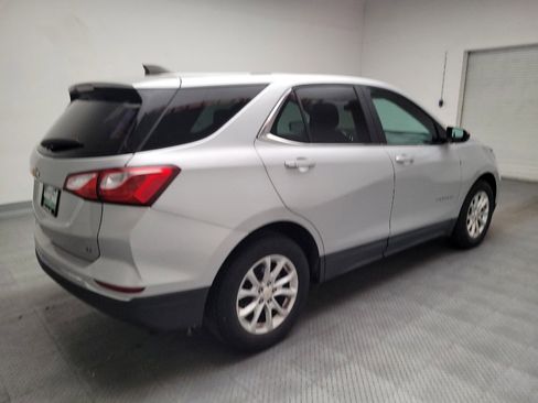 Used 2018 Chevrolet Equinox LT FWD image 9