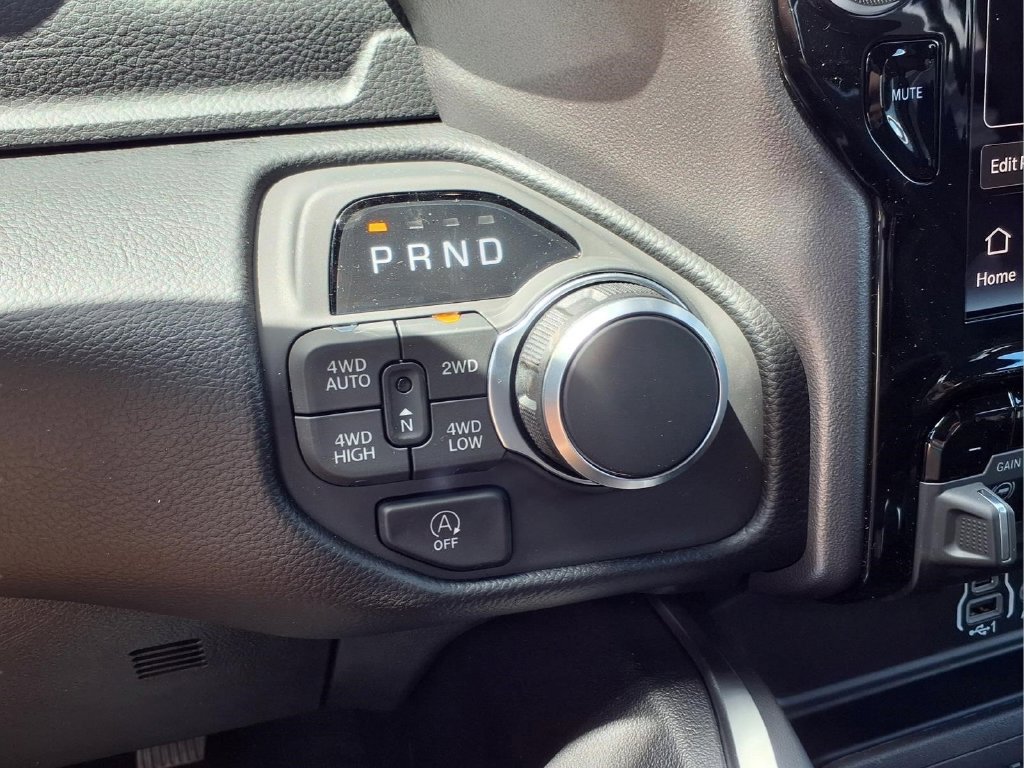 New 2026 RAM 1500 Big Horn AWD/4WD image 7