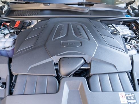 Certified 2025 Porsche Cayenne E-Hybrid Coupe AWD/4WD image 24
