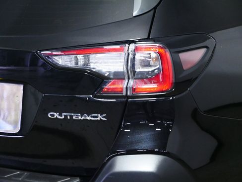 Used 2025 Subaru Outback Limited AWD/4WD image 17