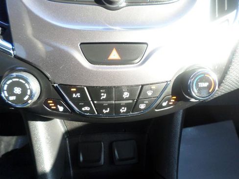 Used 2017 Chevrolet Cruze LT w/ Convenience Package image 19