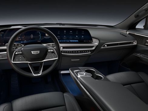 New 2025 Cadillac Lyriq Sport image 32