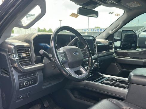Used 2023 Ford F250 Lariat w/ Lariat Ultimate Package AWD/4WD image 2