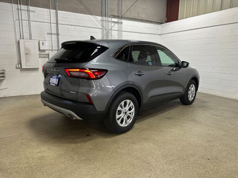Certified 2024 Ford Escape Active image 7