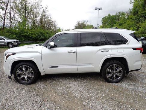 Certified 2025 Toyota Sequoia Capstone AWD/4WD image 6