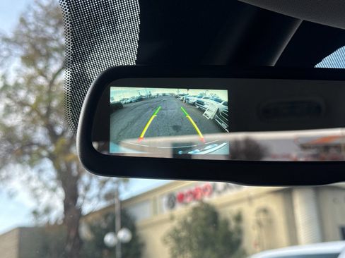 Used 2018 RAM 1500 Express image 17