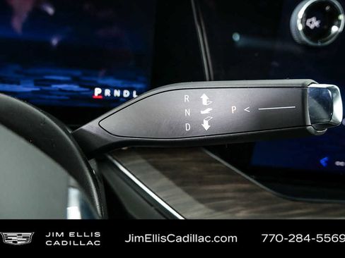 Used 2025 Chevrolet Tahoe LT image 17