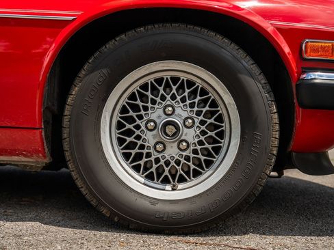Used 1990 Jaguar XJS V12 Convertible RWD image 40