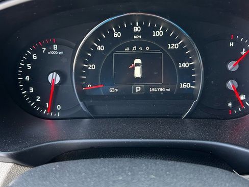 Used 2017 Kia Sorento EX image 8