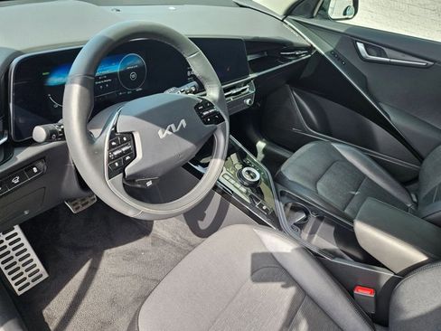 Used 2023 Kia Niro Wave FWD image 10