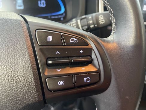 Used 2024 Hyundai Venue SEL image 10