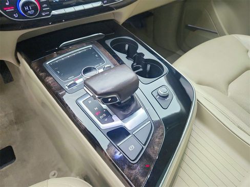 Used 2019 Audi Q7 3.0T Premium Plus w/ Premium Plus Package image 15