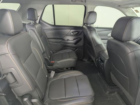Used 2021 Chevrolet Traverse RS image 20