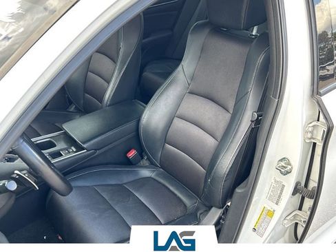 Used 2018 Honda Accord Sport image 3