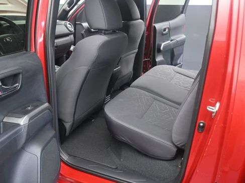 Used 2016 Toyota Tacoma TRD Sport w/ Towing Package RWD image 16