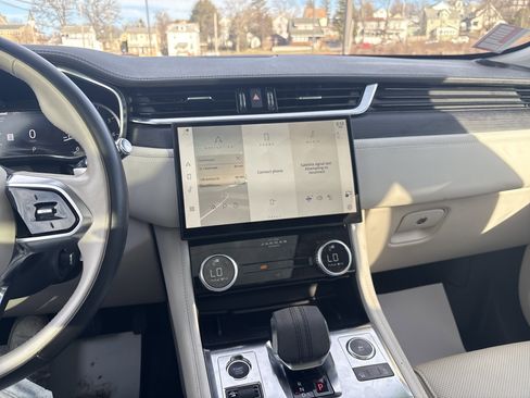 Used 2022 Jaguar F-PACE S image 24