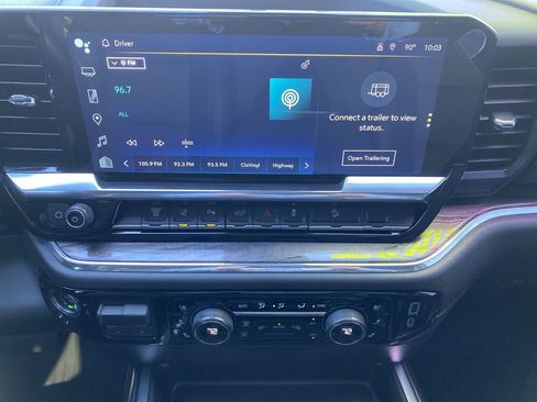 Used 2024 Chevrolet Silverado 2500 LTZ w/ LTZ Convenience Package image 13