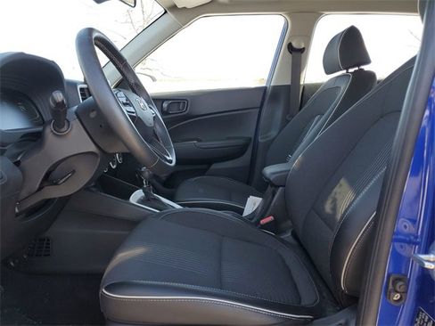 Used 2023 Hyundai Venue Limited w/ Cargo Package image 19