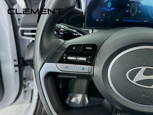 Used 2025 Hyundai Elantra SEL image 16