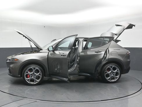 Used 2024 Alfa Romeo Tonale Veloce image 57