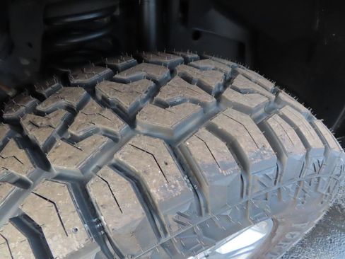 Used 2024 RAM 2500 Big Horn AWD/4WD image 12