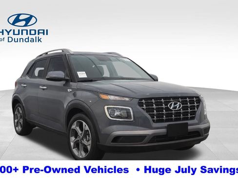 Used 2025 Hyundai Venue SEL FWD image 3