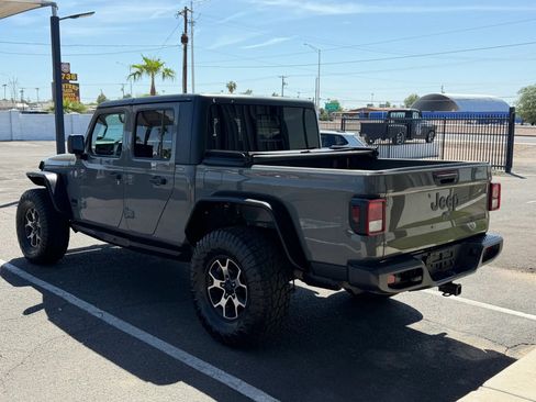 Used 2020 Jeep Gladiator Sport w/ Quick Order Package 24S AWD/4WD image 5