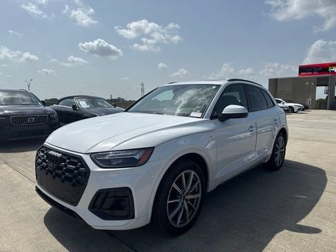 Used 2024 Audi Q5 e Premium Plus w/ Premium Plus Package AWD/4WD image 7